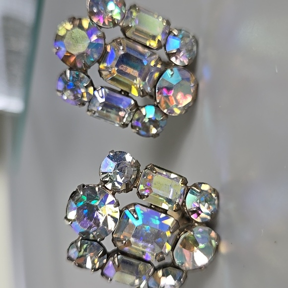 Vintage Crystal Aurora Borealis Clip On Earrings - Picture 11 of 16